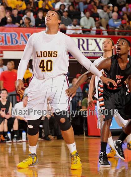 Thumbnail 3 in West Charlotte vs. New Hanover (NCHSAA 4A Final) photogallery.