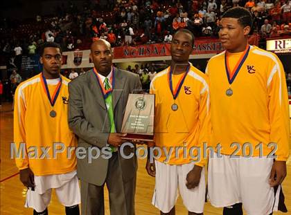 Thumbnail 1 in West Charlotte vs. New Hanover (NCHSAA 4A Final) photogallery.