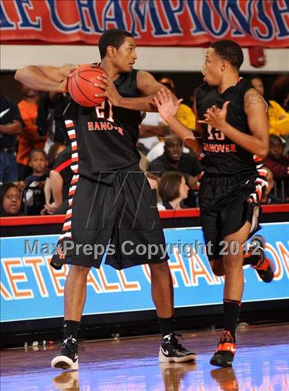 Thumbnail 1 in West Charlotte vs. New Hanover (NCHSAA 4A Final) photogallery.