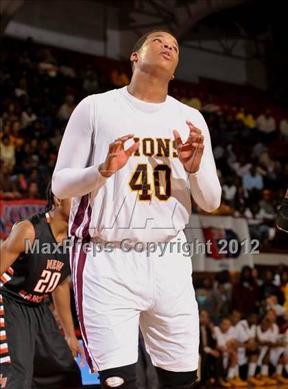 Thumbnail 3 in West Charlotte vs. New Hanover (NCHSAA 4A Final) photogallery.