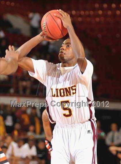 Thumbnail 2 in West Charlotte vs. New Hanover (NCHSAA 4A Final) photogallery.