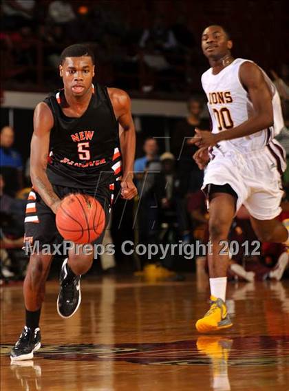 Thumbnail 2 in West Charlotte vs. New Hanover (NCHSAA 4A Final) photogallery.