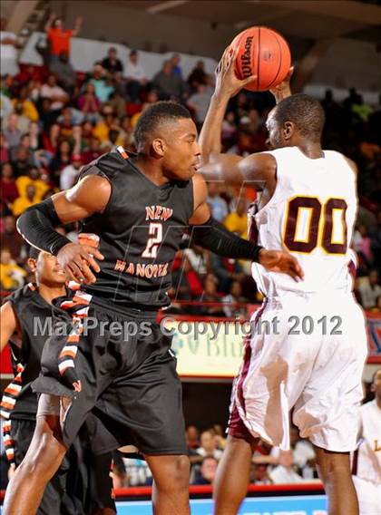 Thumbnail 2 in West Charlotte vs. New Hanover (NCHSAA 4A Final) photogallery.