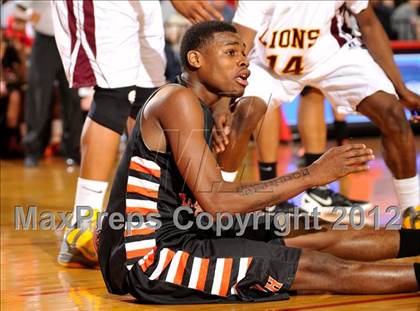 Thumbnail 3 in West Charlotte vs. New Hanover (NCHSAA 4A Final) photogallery.