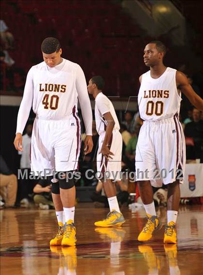 Thumbnail 1 in West Charlotte vs. New Hanover (NCHSAA 4A Final) photogallery.