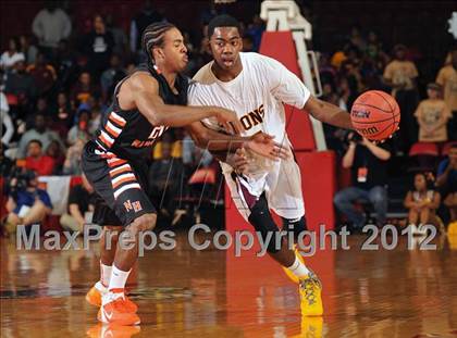 Thumbnail 3 in West Charlotte vs. New Hanover (NCHSAA 4A Final) photogallery.