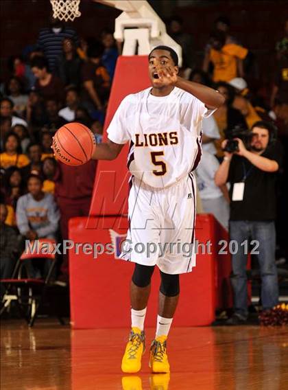 Thumbnail 2 in West Charlotte vs. New Hanover (NCHSAA 4A Final) photogallery.