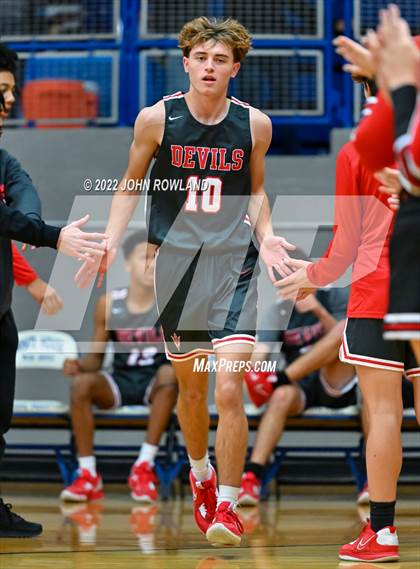 Thumbnail 1 in Jo Byrns @ Hume-Fogg photogallery.