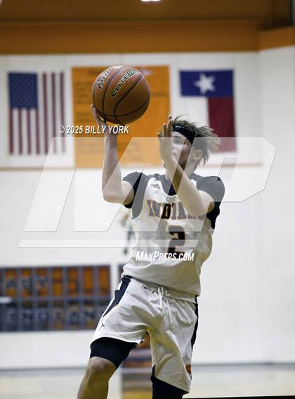 Thumbnail 3 in JV: Grand Saline vs Alba-Golden photogallery.