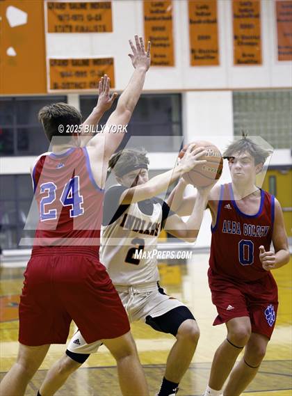 Thumbnail 1 in JV: Grand Saline vs Alba-Golden photogallery.