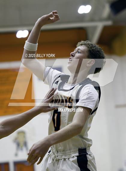 Thumbnail 1 in JV: Grand Saline vs Alba-Golden photogallery.
