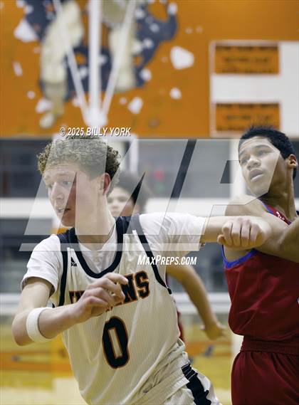 Thumbnail 1 in JV: Grand Saline vs Alba-Golden photogallery.