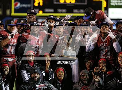 Thumbnail 1 in Memphis East vs. Knoxville Central  (TSSAA Division I Class 4A Final) photogallery.