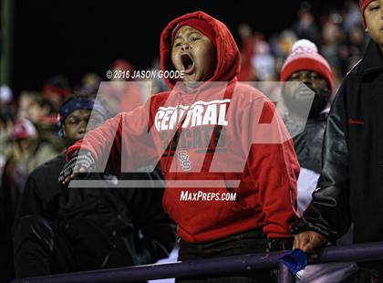 Thumbnail 1 in Memphis East vs. Knoxville Central  (TSSAA Division I Class 4A Final) photogallery.