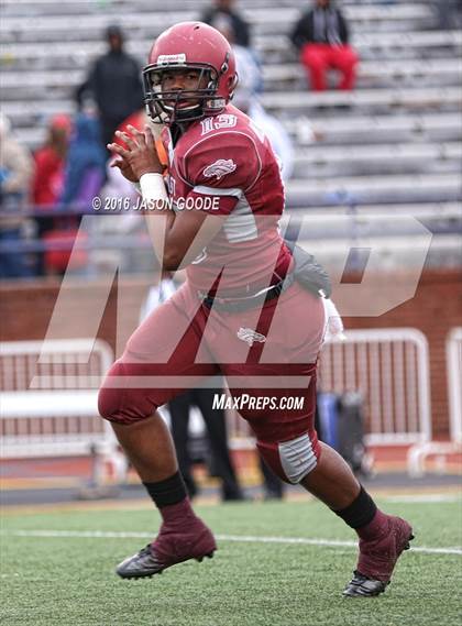 Thumbnail 2 in Memphis East vs. Knoxville Central  (TSSAA Division I Class 4A Final) photogallery.