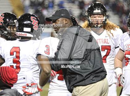 Thumbnail 3 in Memphis East vs. Knoxville Central  (TSSAA Division I Class 4A Final) photogallery.