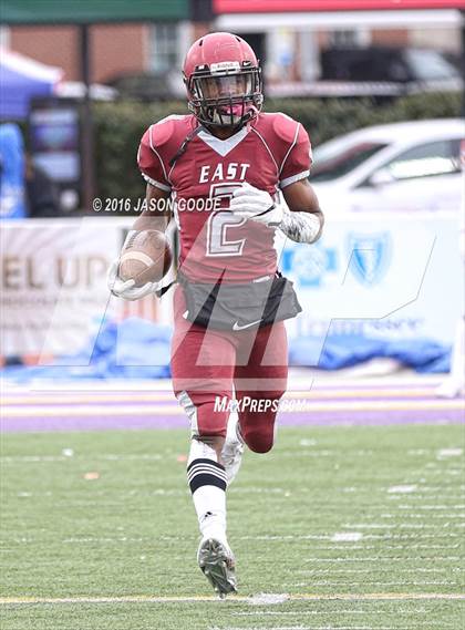 Thumbnail 3 in Memphis East vs. Knoxville Central  (TSSAA Division I Class 4A Final) photogallery.
