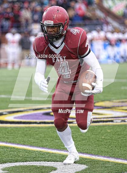 Thumbnail 3 in Memphis East vs. Knoxville Central  (TSSAA Division I Class 4A Final) photogallery.
