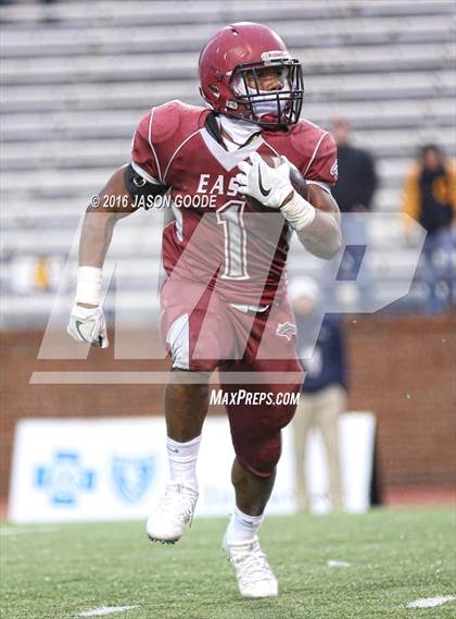 Thumbnail 1 in Memphis East vs. Knoxville Central  (TSSAA Division I Class 4A Final) photogallery.