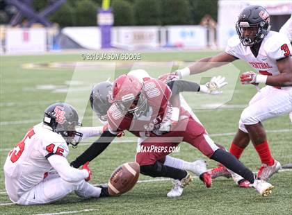 Thumbnail 2 in Memphis East vs. Knoxville Central  (TSSAA Division I Class 4A Final) photogallery.