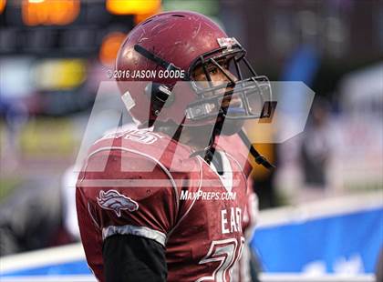 Thumbnail 2 in Memphis East vs. Knoxville Central  (TSSAA Division I Class 4A Final) photogallery.