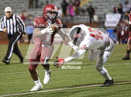 Thumbnail 3 in Memphis East vs. Knoxville Central  (TSSAA Division I Class 4A Final) photogallery.