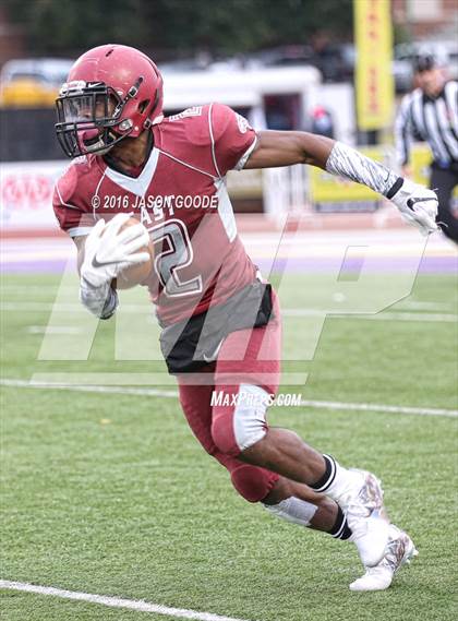 Thumbnail 1 in Memphis East vs. Knoxville Central  (TSSAA Division I Class 4A Final) photogallery.