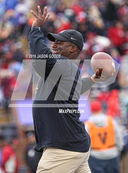 Thumbnail 3 in Memphis East vs. Knoxville Central  (TSSAA Division I Class 4A Final) photogallery.