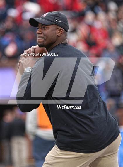 Thumbnail 2 in Memphis East vs. Knoxville Central  (TSSAA Division I Class 4A Final) photogallery.