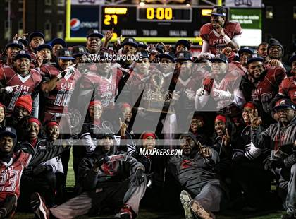 Thumbnail 1 in Memphis East vs. Knoxville Central  (TSSAA Division I Class 4A Final) photogallery.