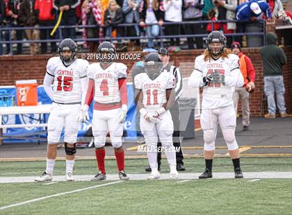 Thumbnail 3 in Memphis East vs. Knoxville Central  (TSSAA Division I Class 4A Final) photogallery.