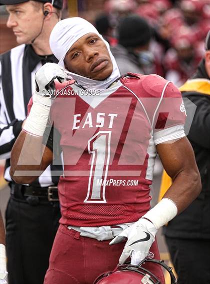 Thumbnail 1 in Memphis East vs. Knoxville Central  (TSSAA Division I Class 4A Final) photogallery.