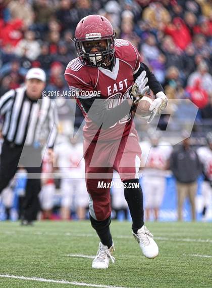 Thumbnail 1 in Memphis East vs. Knoxville Central  (TSSAA Division I Class 4A Final) photogallery.