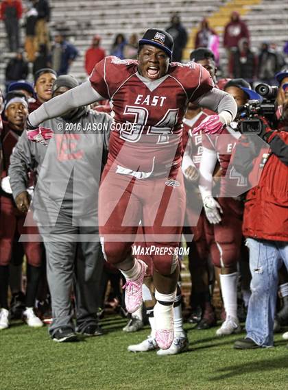 Thumbnail 1 in Memphis East vs. Knoxville Central  (TSSAA Division I Class 4A Final) photogallery.