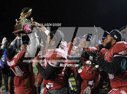 Thumbnail 1 in Memphis East vs. Knoxville Central  (TSSAA Division I Class 4A Final) photogallery.