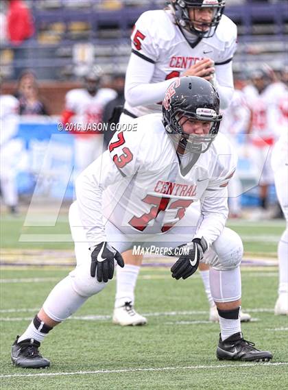 Thumbnail 1 in Memphis East vs. Knoxville Central  (TSSAA Division I Class 4A Final) photogallery.
