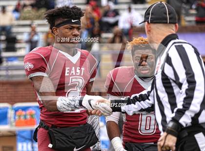 Thumbnail 3 in Memphis East vs. Knoxville Central  (TSSAA Division I Class 4A Final) photogallery.