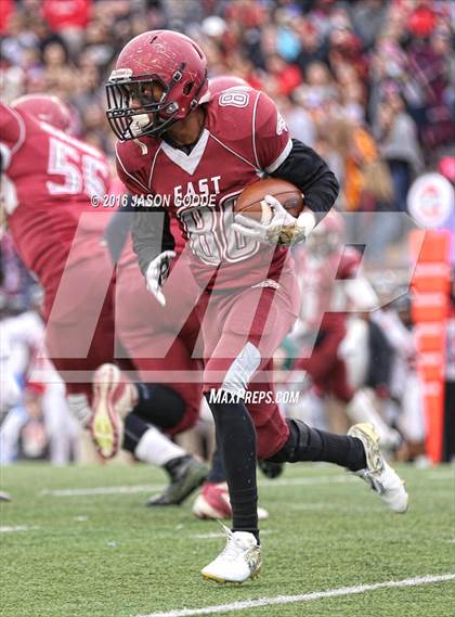 Thumbnail 3 in Memphis East vs. Knoxville Central  (TSSAA Division I Class 4A Final) photogallery.
