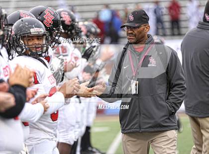 Thumbnail 1 in Memphis East vs. Knoxville Central  (TSSAA Division I Class 4A Final) photogallery.