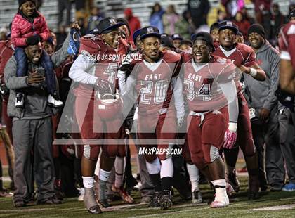 Thumbnail 3 in Memphis East vs. Knoxville Central  (TSSAA Division I Class 4A Final) photogallery.