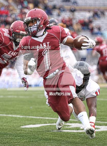 Thumbnail 2 in Memphis East vs. Knoxville Central  (TSSAA Division I Class 4A Final) photogallery.