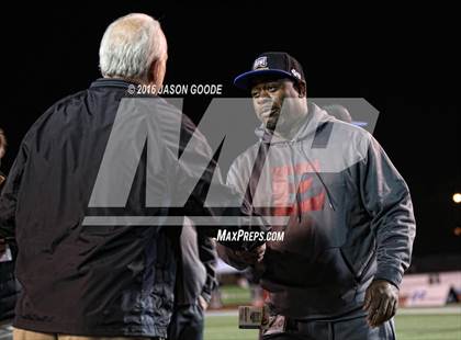 Thumbnail 2 in Memphis East vs. Knoxville Central  (TSSAA Division I Class 4A Final) photogallery.
