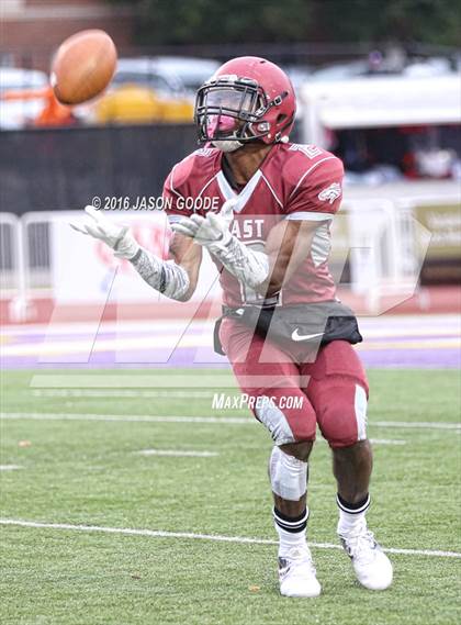 Thumbnail 3 in Memphis East vs. Knoxville Central  (TSSAA Division I Class 4A Final) photogallery.