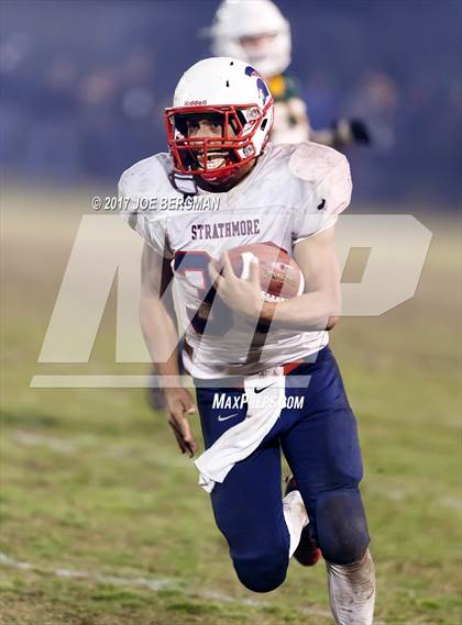 Thumbnail 2 in Strathmore vs. Hilmar (CIF D6 2A Play-in Game) photogallery.