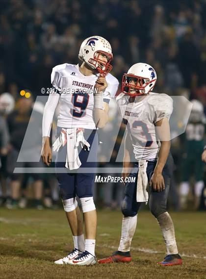 Thumbnail 2 in Strathmore vs. Hilmar (CIF D6 2A Play-in Game) photogallery.