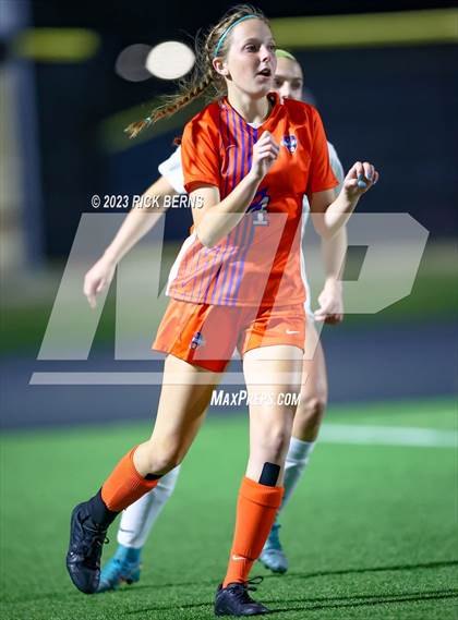 Thumbnail 2 in Grand Oaks vs The Woodlands photogallery.