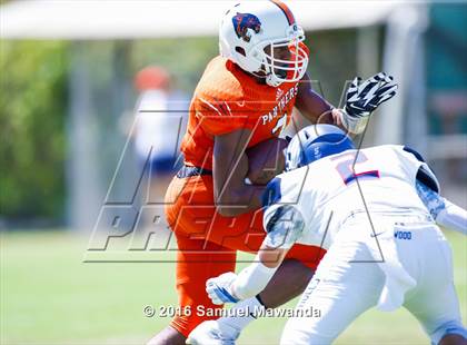 Thumbnail 2 in Brentwood School vs Polytechnic photogallery.
