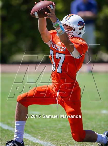 Thumbnail 1 in Brentwood School vs Polytechnic photogallery.