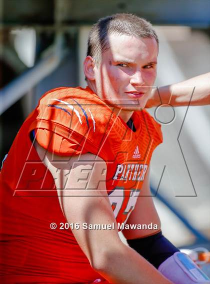 Thumbnail 2 in Brentwood School vs Polytechnic photogallery.