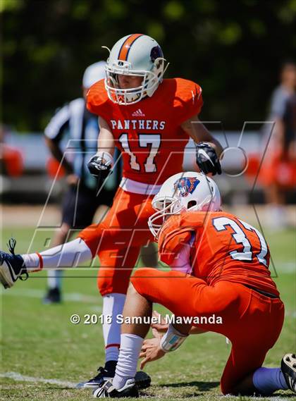 Thumbnail 1 in Brentwood School vs Polytechnic photogallery.